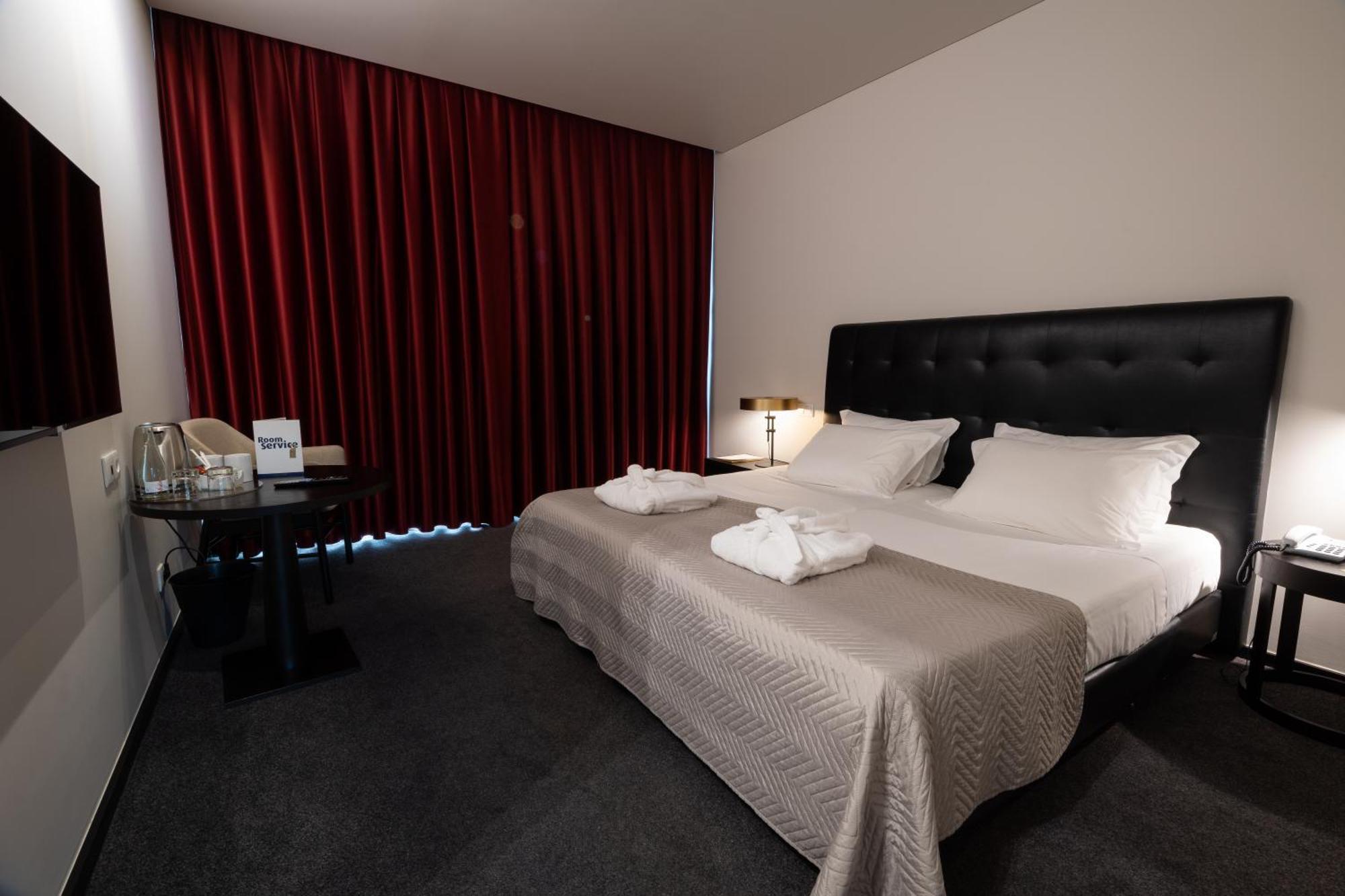 Axis Viana Business & Spa Hotel Viana do Castelo Exterior photo